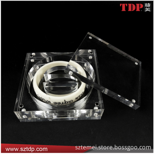 Shenzhen Factory custom wholesale Clear Magnet Bracelet Lucite Packing Gift Box for bracelet